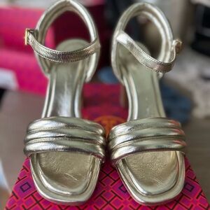 Elegant Gold Women's Sandals